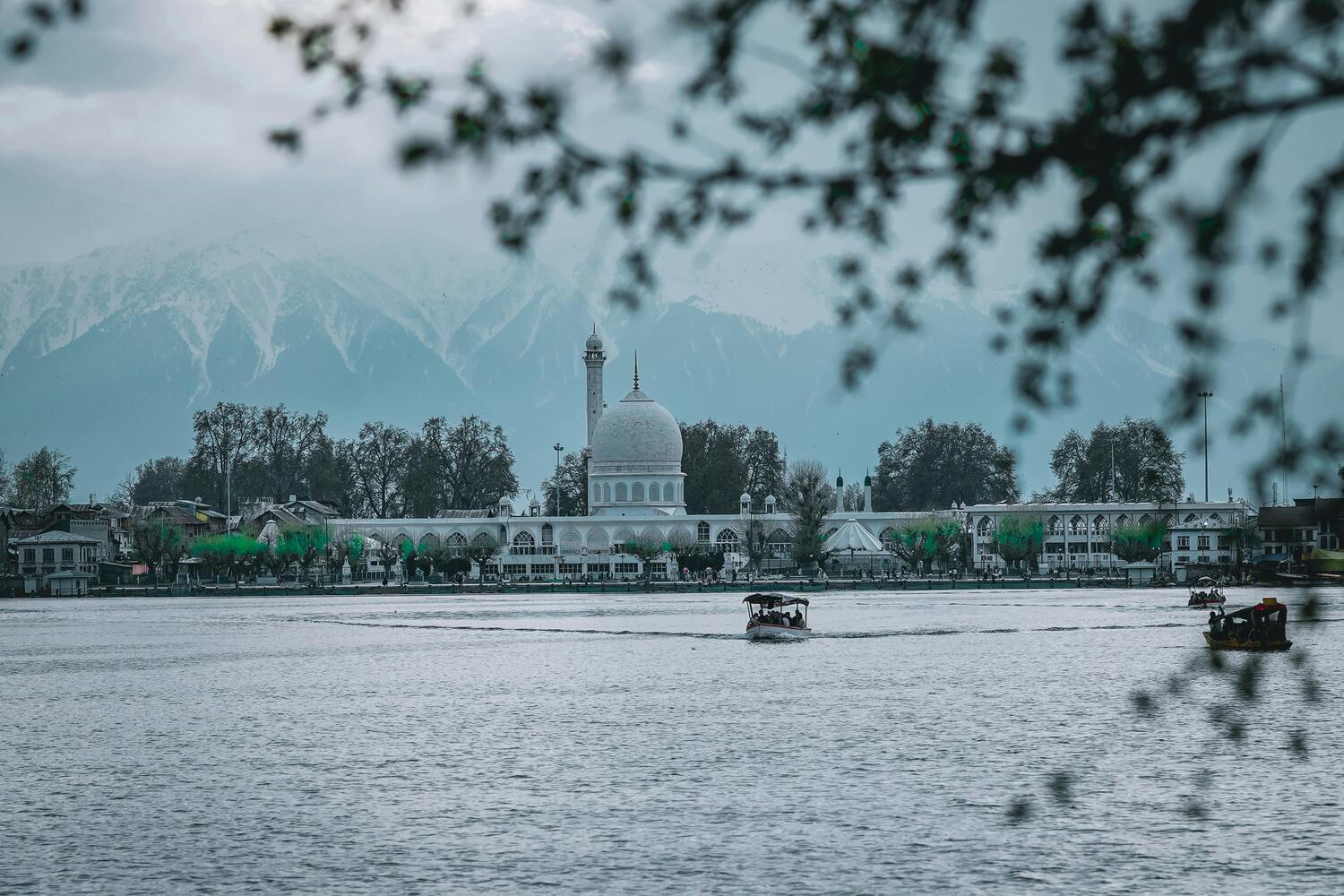 srinagar (dargah hazratbal)