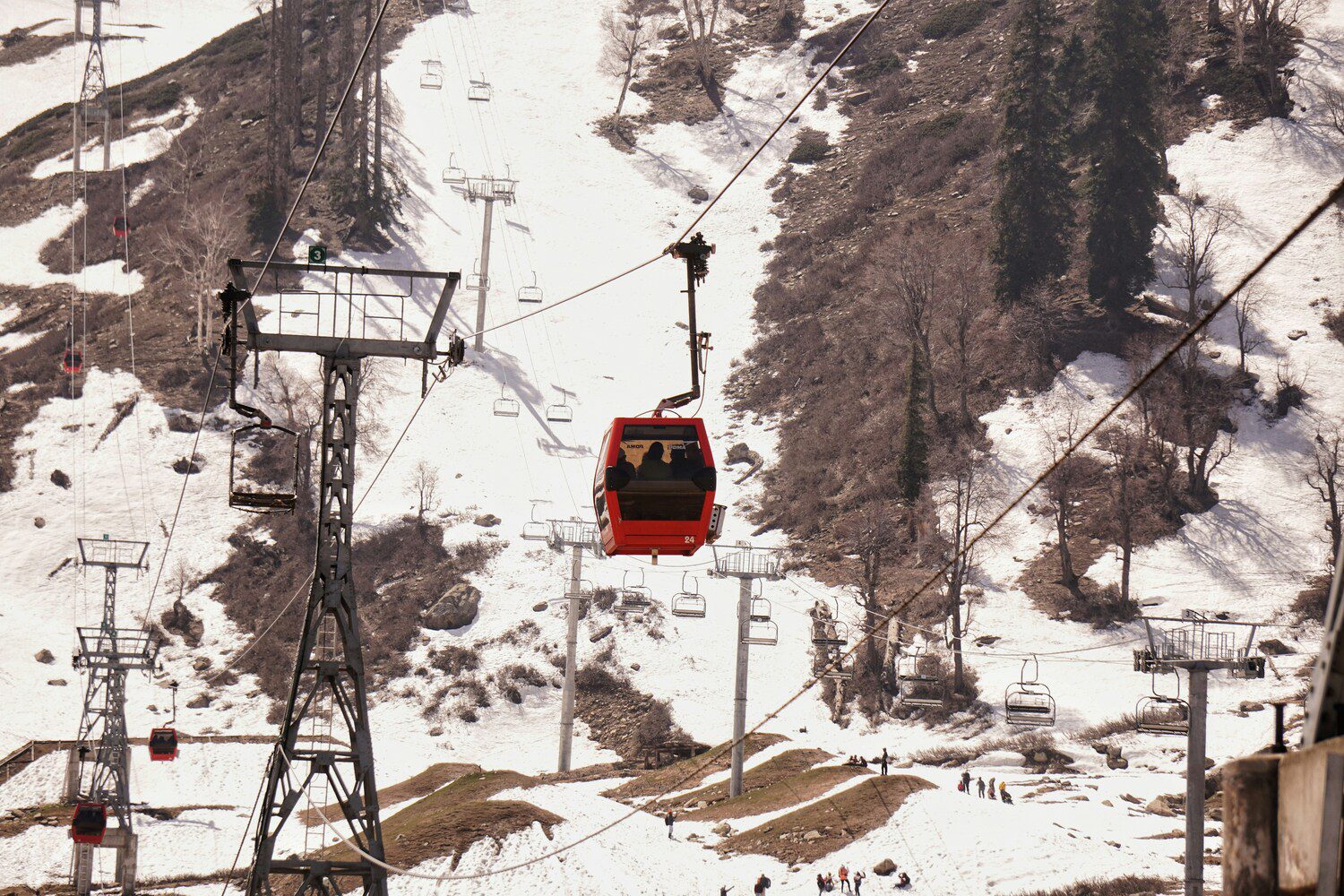 Kashmir in Winter – Where Snow Turns Dreams Into Reality